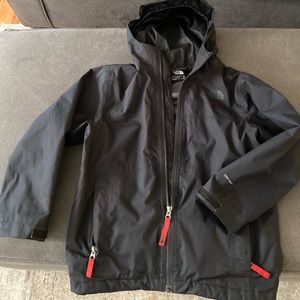The North Face Boys short rain jacket